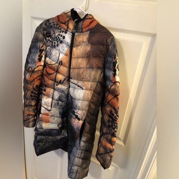 Stylish Multicolor Women's Puffer Jacket - Picture 3 of 9